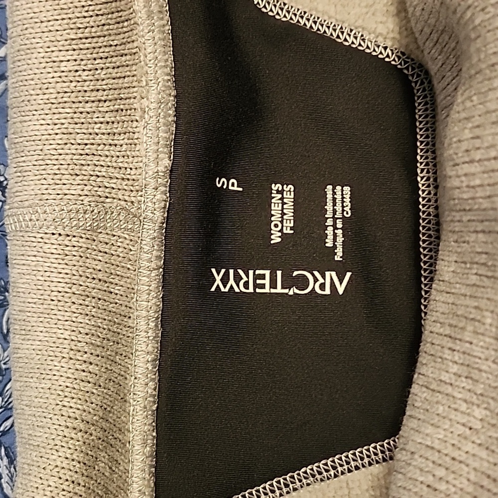 Arc'teryx - Rare Grey Womens Tunic Sweater - Size Small - Picture 9 of 10